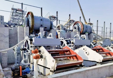 3250球墨機(jī)一風(fēng)化料機(jī)制砂生產(chǎn)線(xiàn)